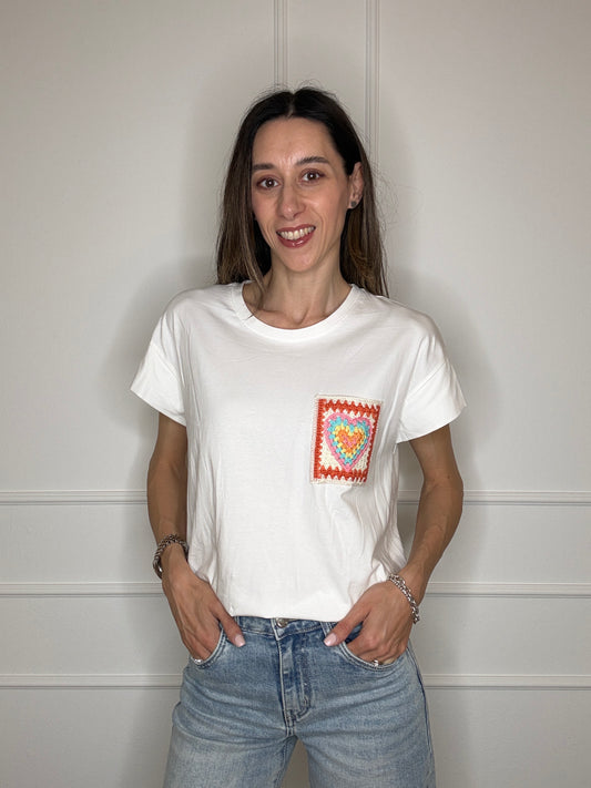 T-shirt cuore crochet