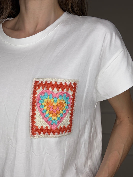 T-shirt cuore crochet