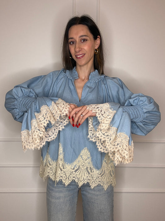 Blusa chambray e pizzo