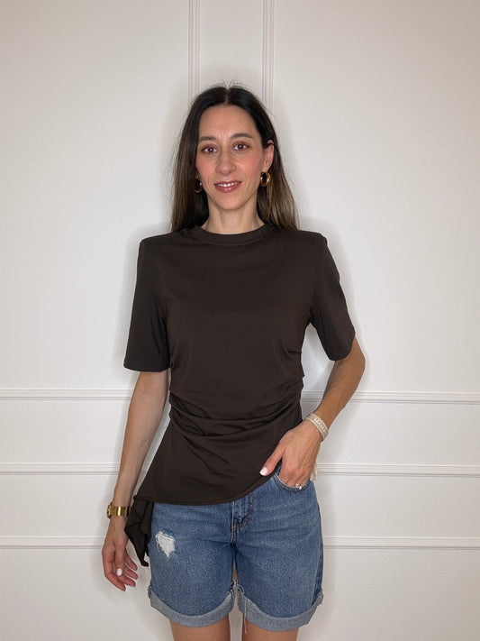 T-shirt asimmetrica spallina