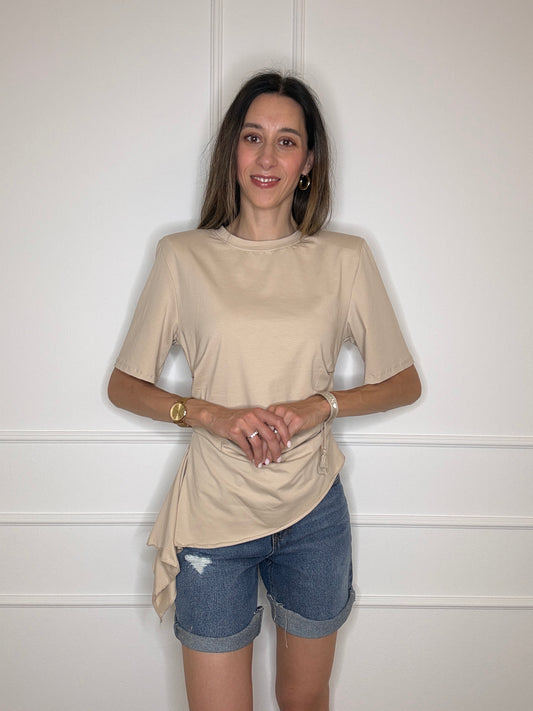 T-shirt asimmetrica spallina